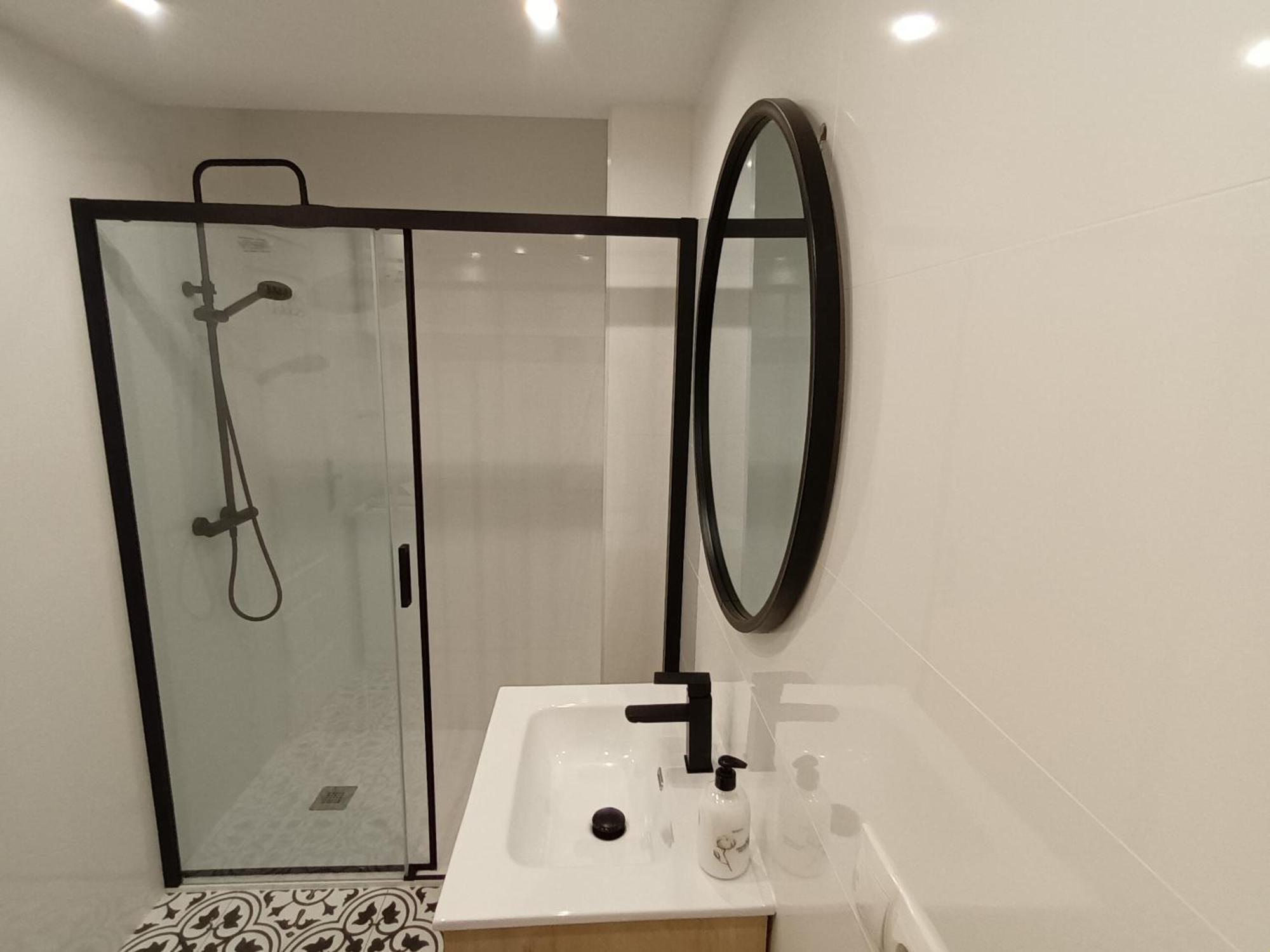 Apartamento Vacacional Cuarteles Malaga Exterior photo