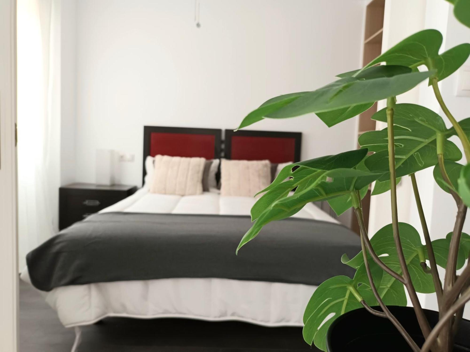Apartamento Vacacional Cuarteles Malaga Exterior photo