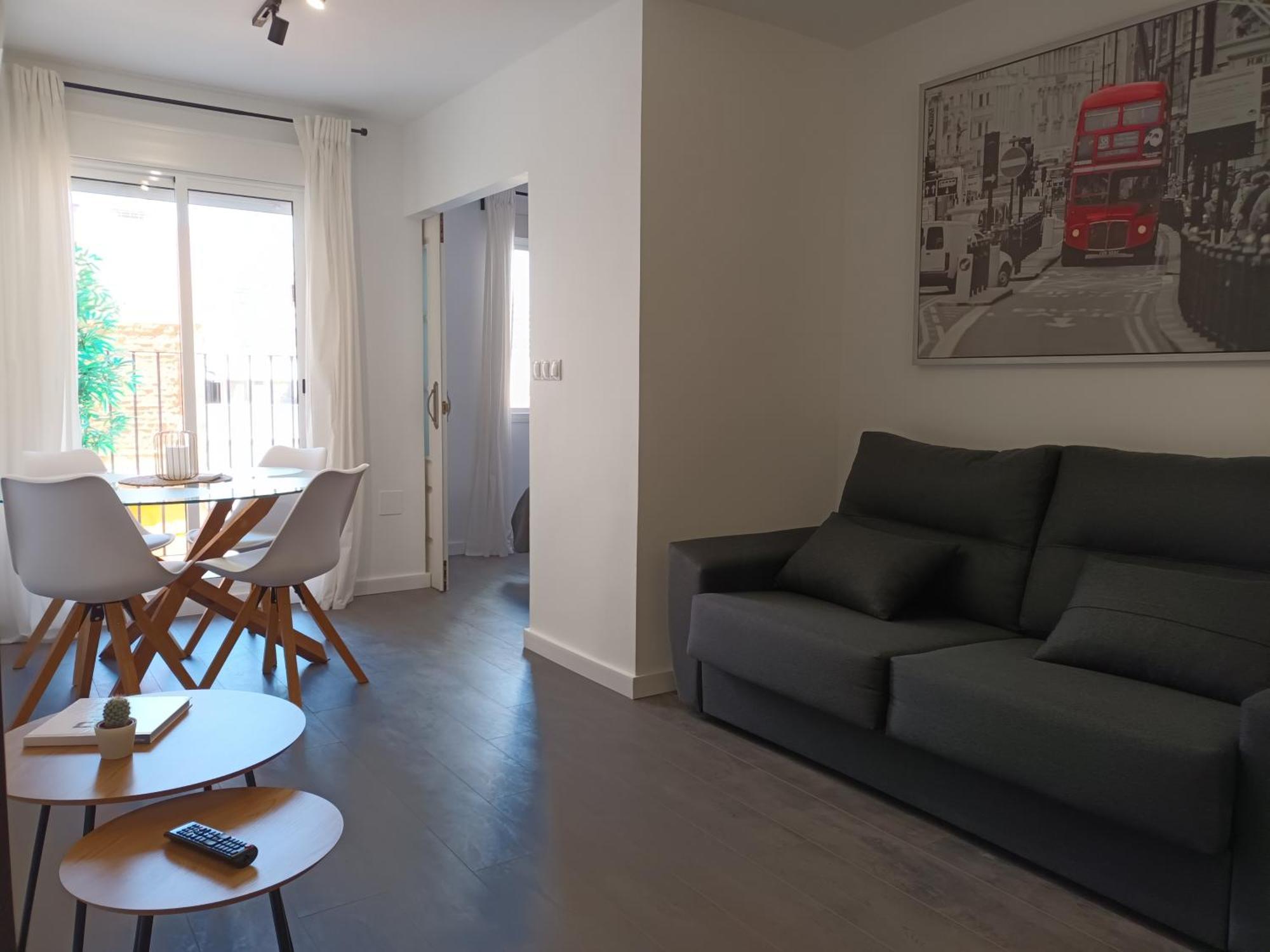Apartamento Vacacional Cuarteles Malaga Exterior photo
